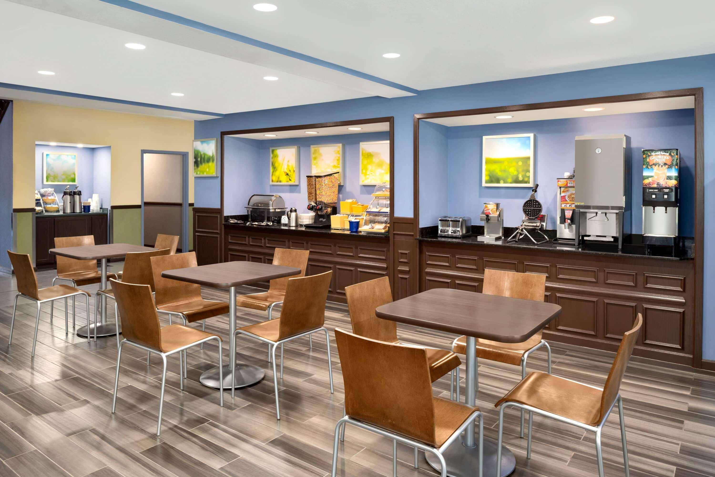 Days Inn & Suites By Wyndham Merrillville Eksteriør billede