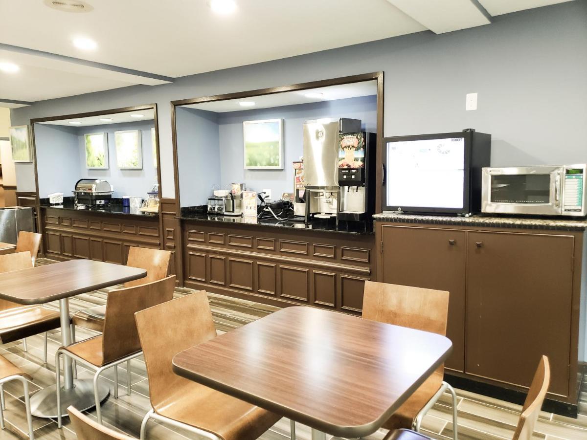 Days Inn & Suites By Wyndham Merrillville Eksteriør billede